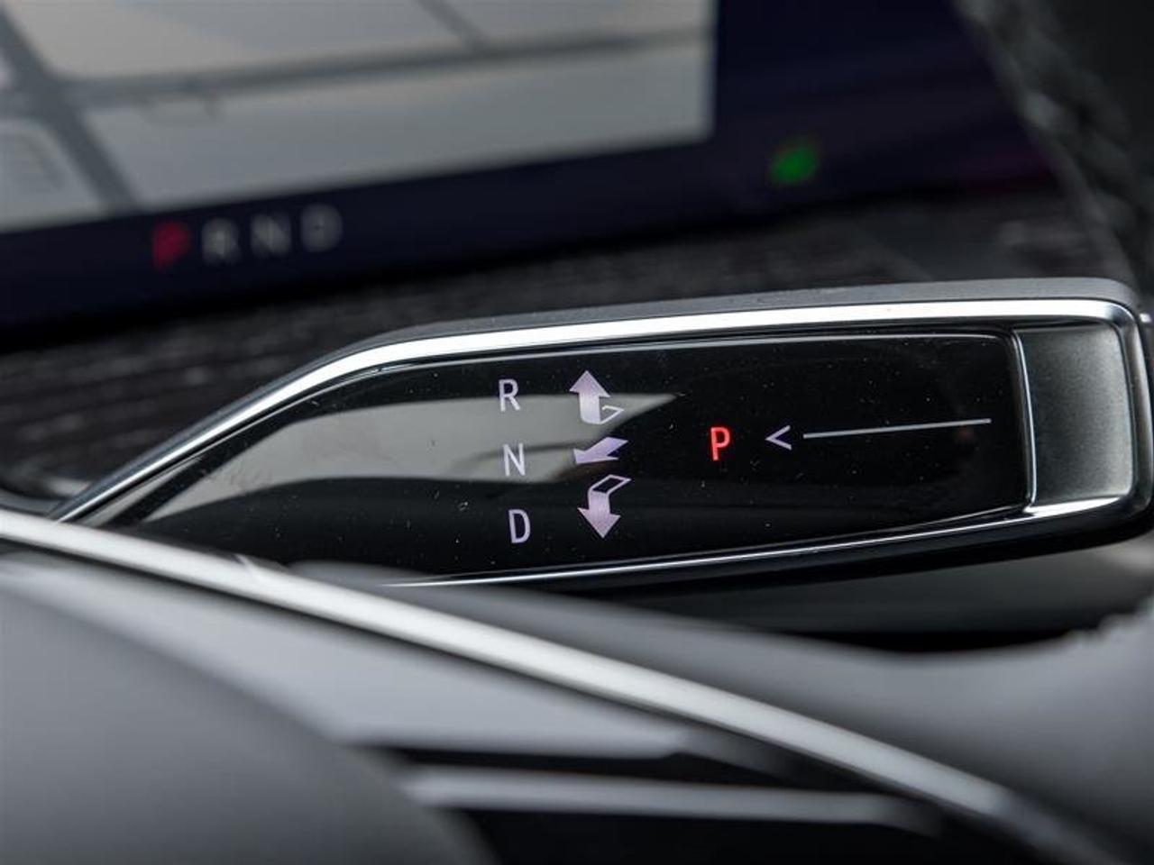 2026 Cadillac Escalade IQ Luxury Photo