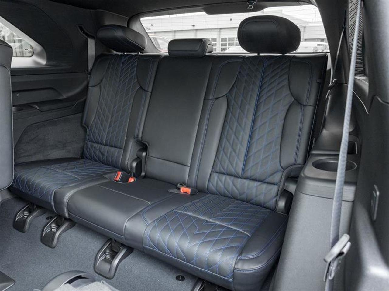 2026 Cadillac Escalade IQ Luxury Photo