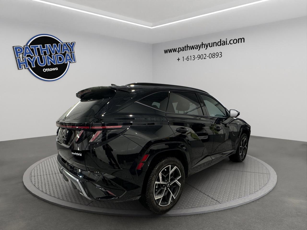 2025 Hyundai Tucson Hybrid N-Line | Reverse Cam | Heated Seats Photo