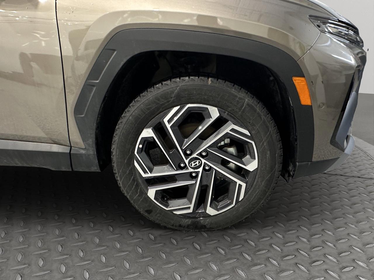 2025 Hyundai Tucson Hybrid Ultimate | Reverse Cam | Sunroof Photo