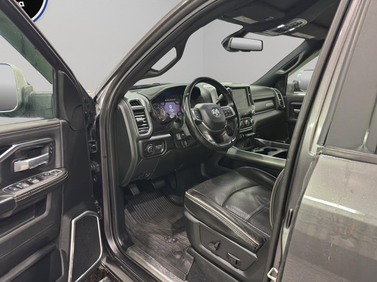 2022 RAM 2500 Laramie | Reverse Cam | Heated Seats Photo