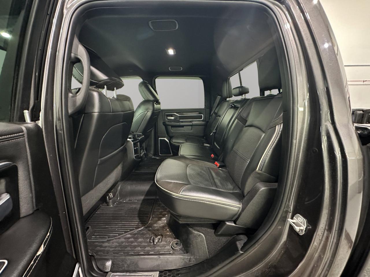 2022 RAM 2500 Laramie | Reverse Cam | Heated Seats Photo