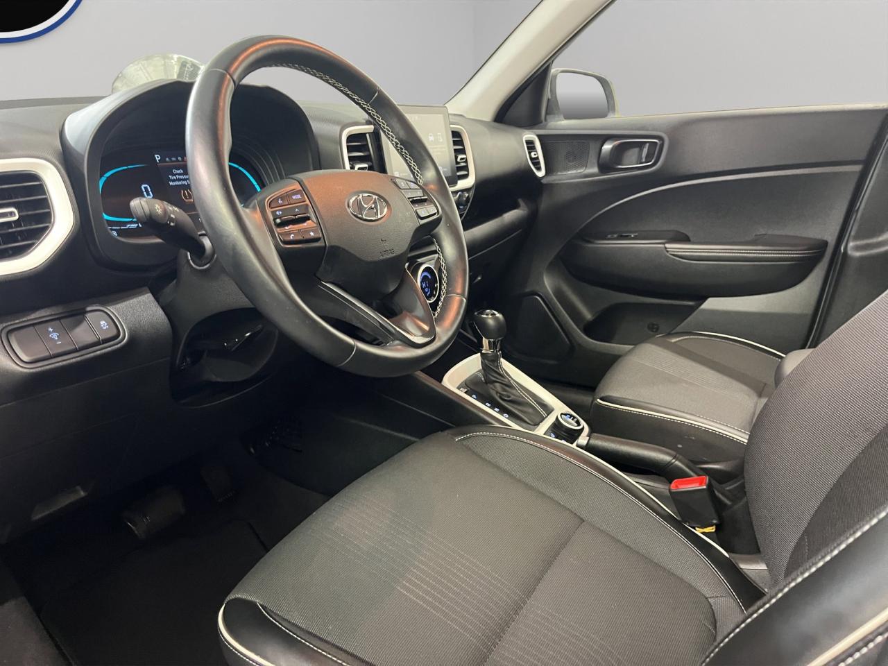 2023 Hyundai Venue Ultimate | Reverse Cam | Sunroof Photo