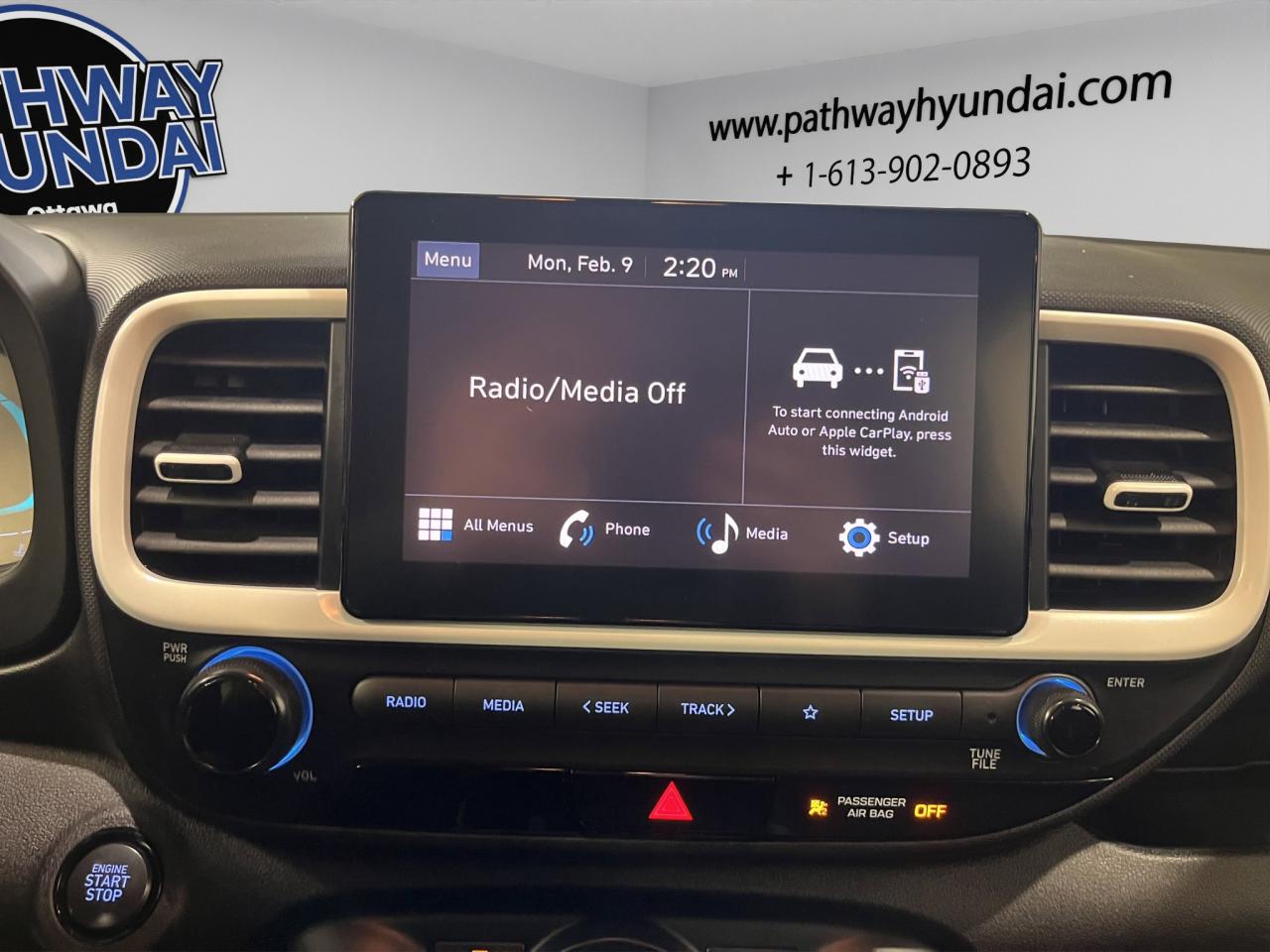 2023 Hyundai Venue Ultimate | Reverse Cam | Sunroof Photo