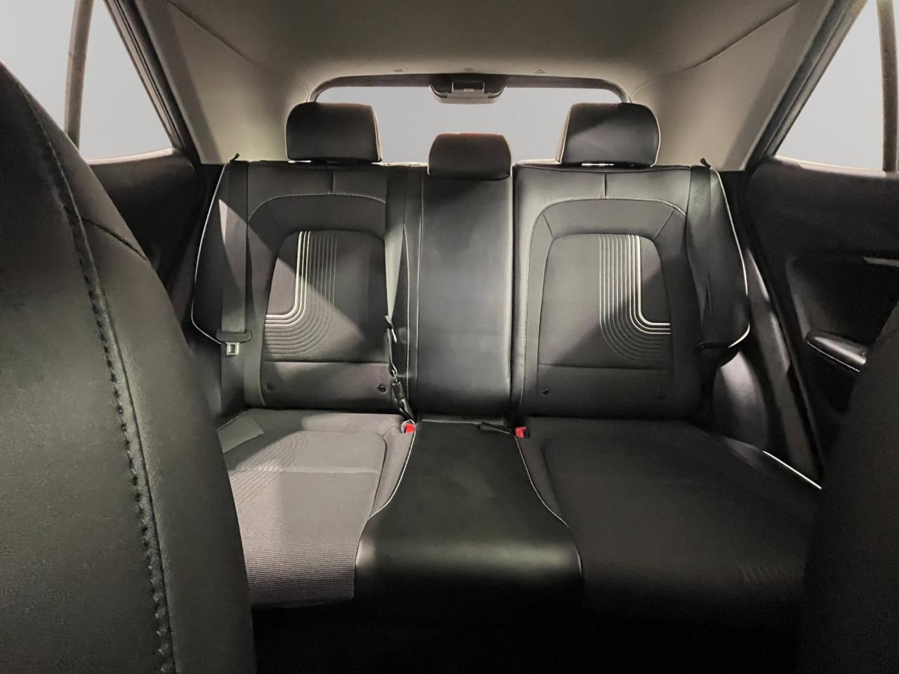 2023 Hyundai Venue Ultimate | Reverse Cam | Sunroof Photo