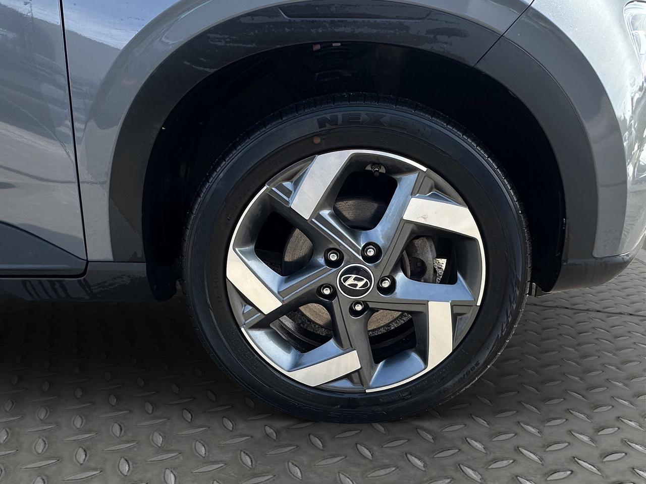 2023 Hyundai Venue Ultimate | Reverse Cam | Sunroof Photo