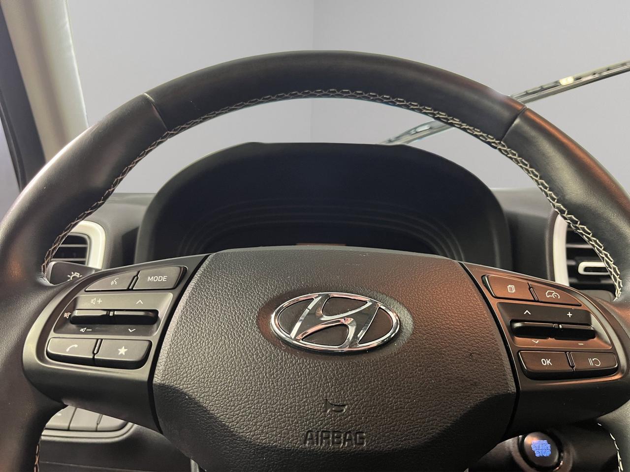 2023 Hyundai Venue Ultimate | Reverse Cam | Sunroof Photo