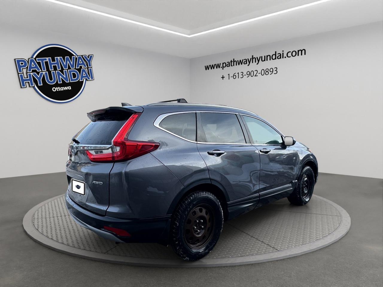 2017 Honda CR-V LX Photo2