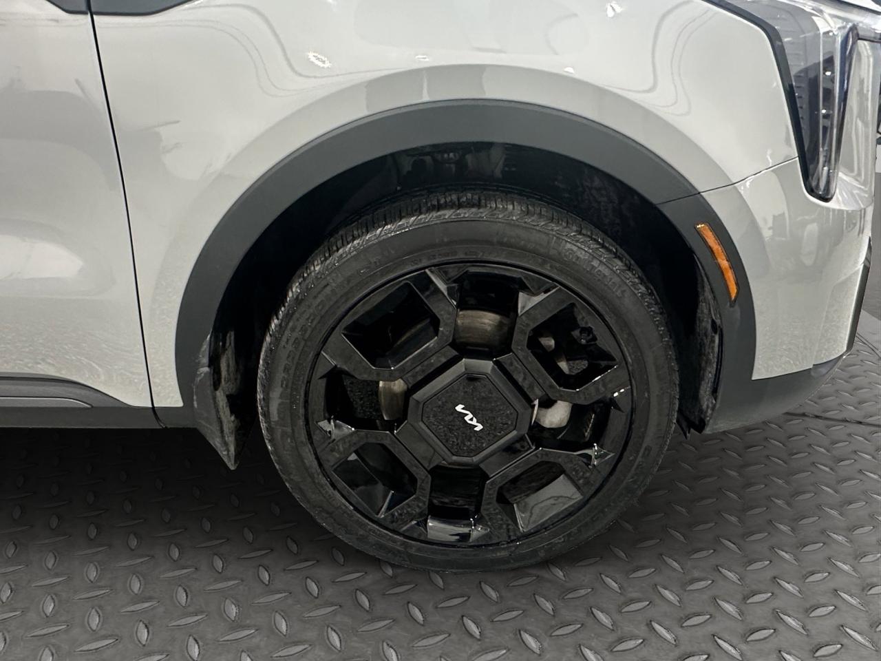 2024 Kia Sorento X-Line Limited | Reverse Cam | Heated Seats Photo