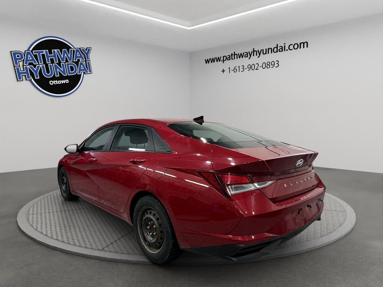 2022 Hyundai Elantra Preferred | Reverse Cam | Heated Seats Photo