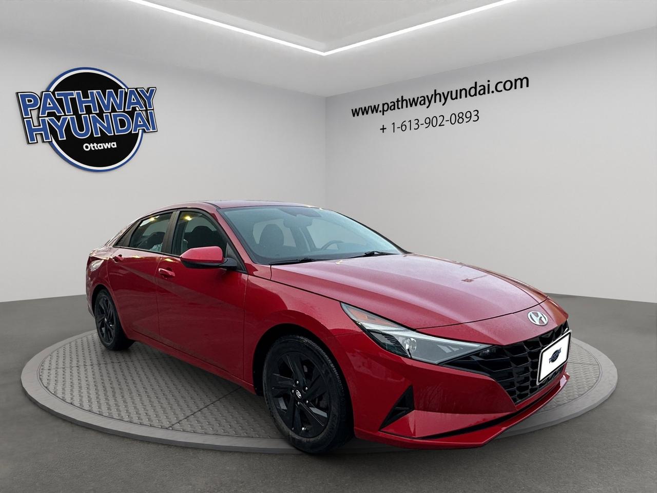 2022 Hyundai Elantra Preferred | Reverse Cam | Heated Seats Photo0