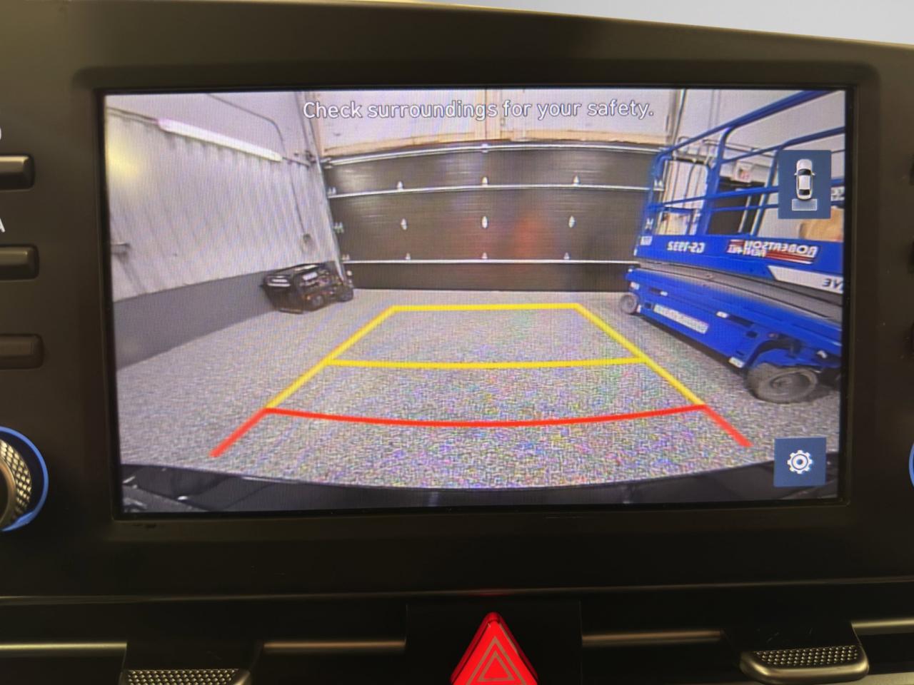 2022 Hyundai Elantra Preferred | Reverse Cam | Heated Seats Photo