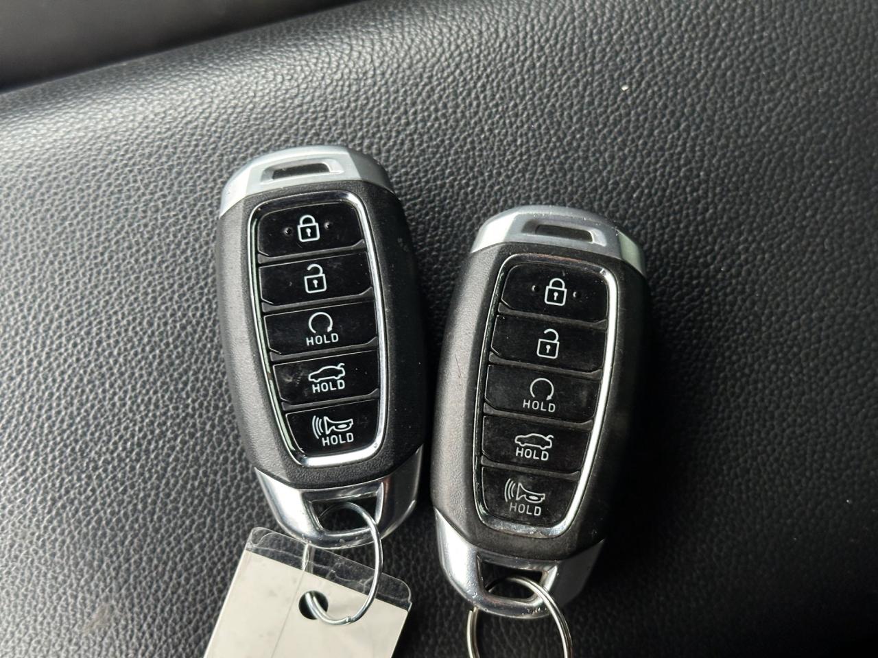 2022 Hyundai Elantra Preferred | Reverse Cam | Heated Seats Photo