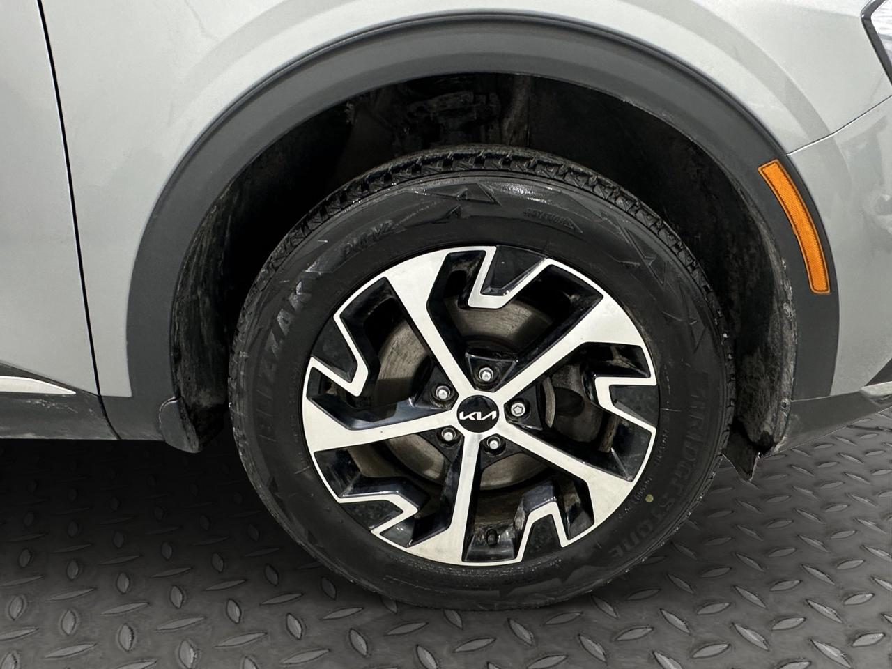 2024 Kia Sportage EX | Reverse Cam | Heated Seats Photo