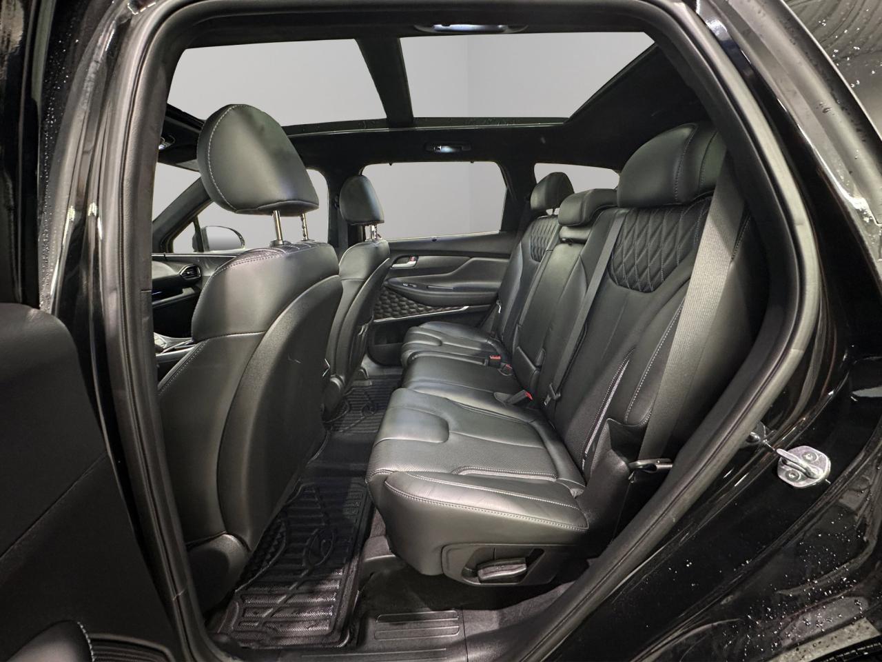 2021 Hyundai Santa Fe Ultimate Calligraphy | Reverse Cam | Heated Seats Photo