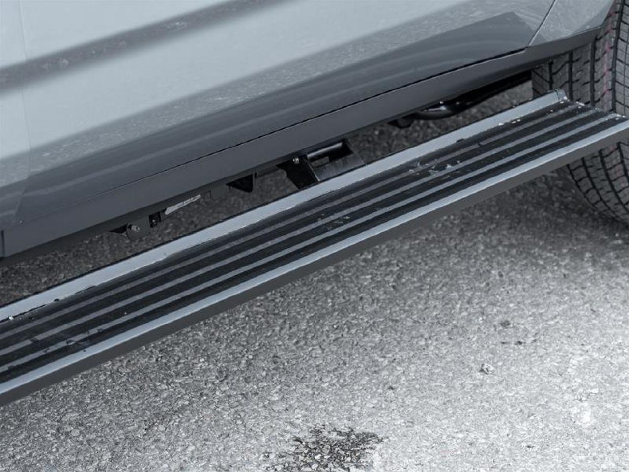 2025 Chevrolet Suburban Premier Photo