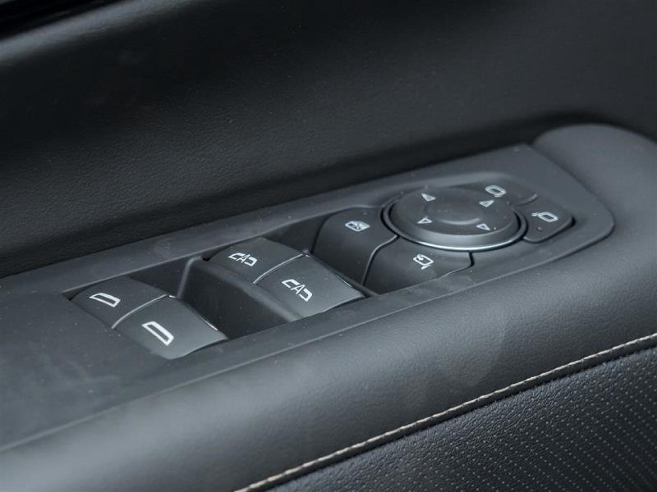 2025 Chevrolet Suburban Premier Photo