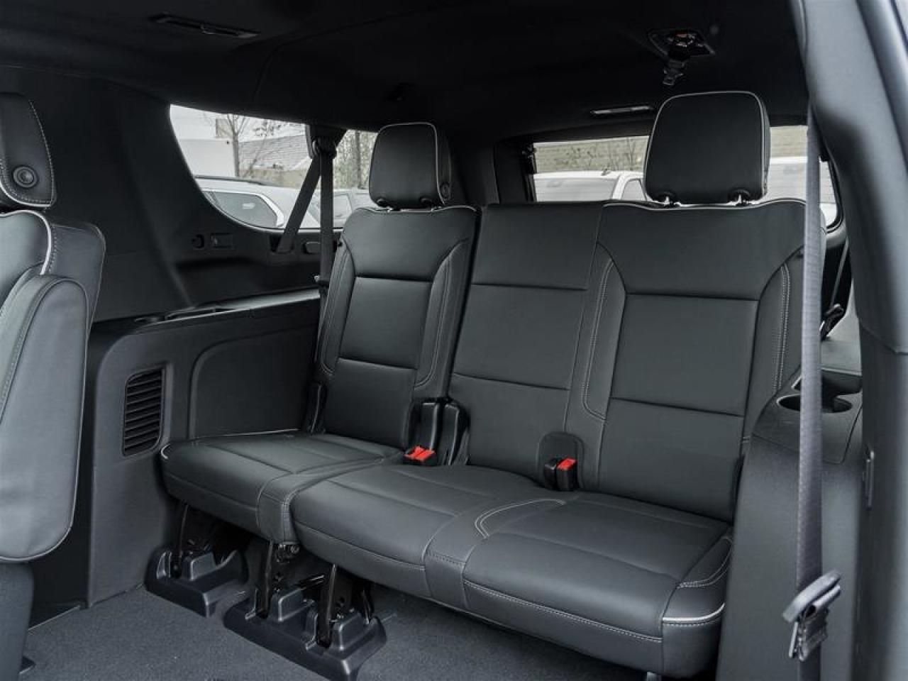 2025 Chevrolet Suburban Premier Photo