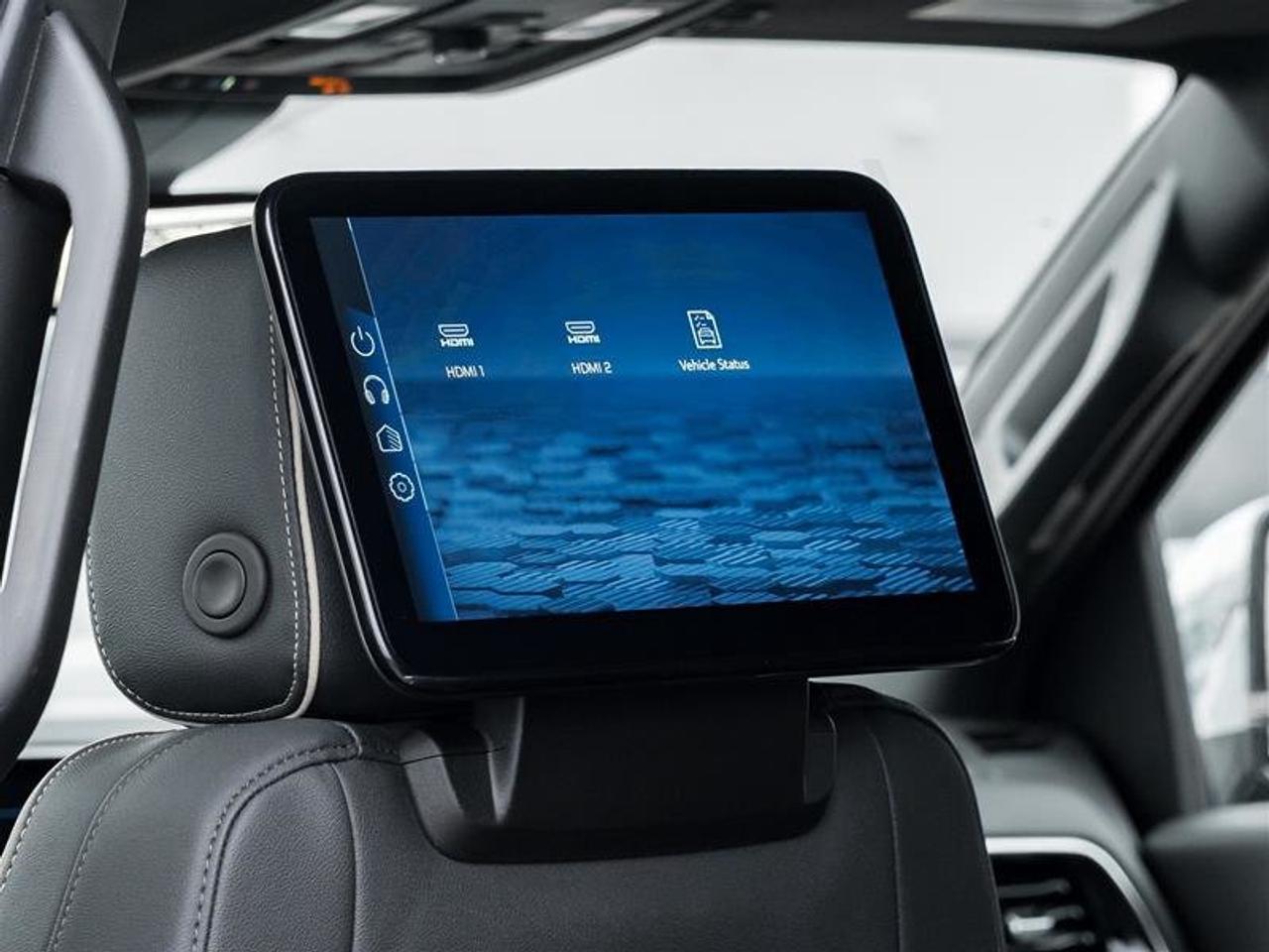 2025 Chevrolet Suburban Premier Photo