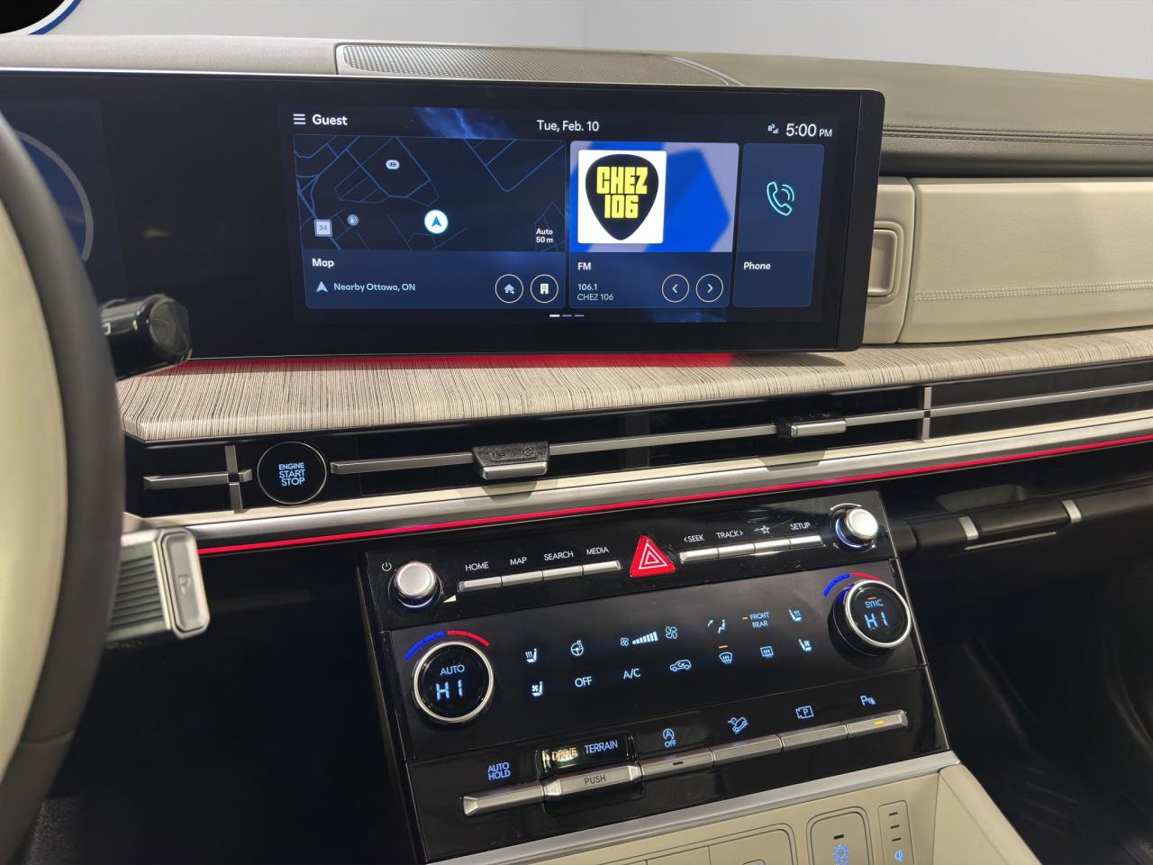 2025 Hyundai Santa Fe Ultimate Calligraphy | Reverse Cam | Heated Seats Photo