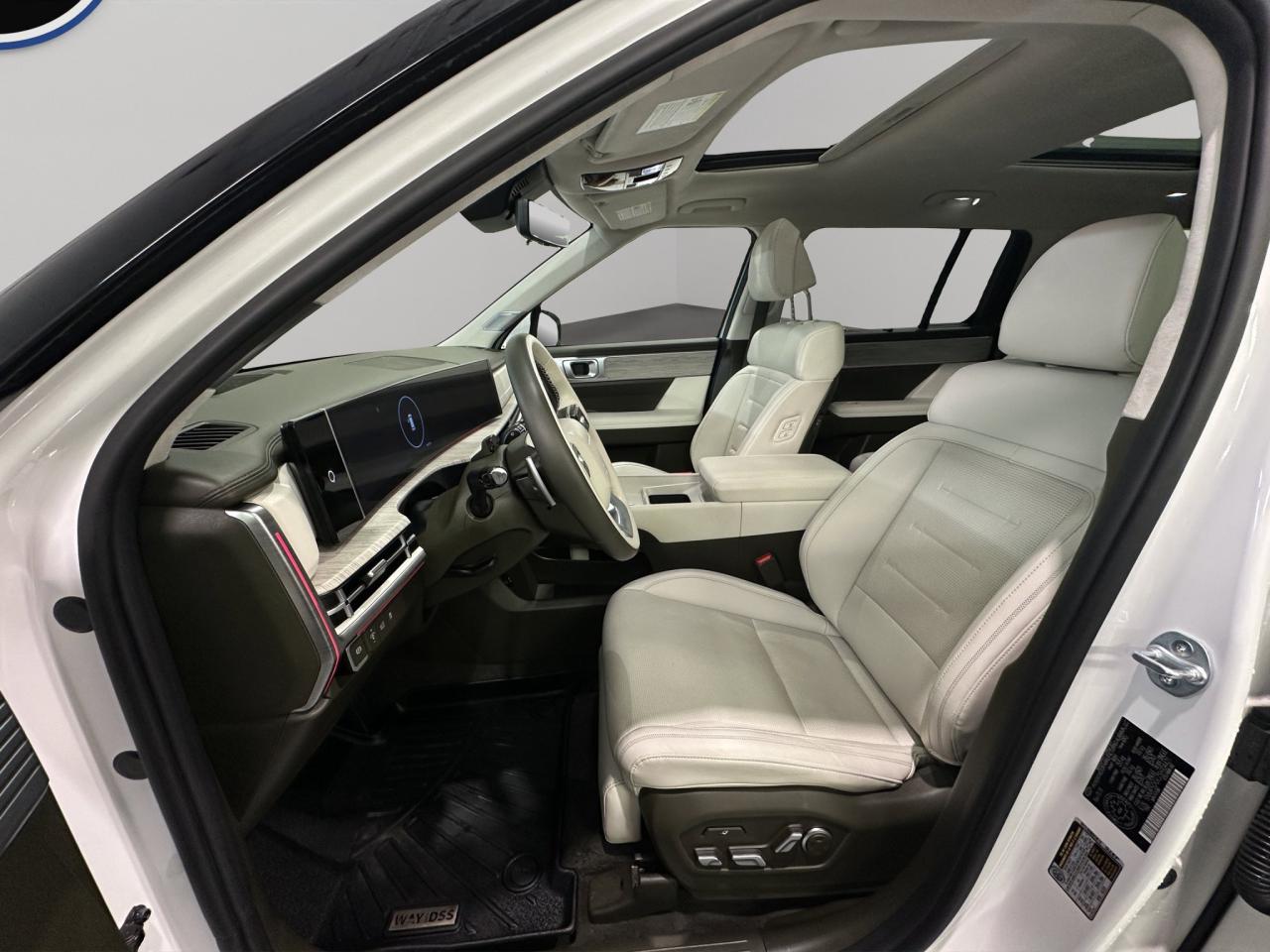 2025 Hyundai Santa Fe Ultimate Calligraphy | Reverse Cam | Heated Seats Photo