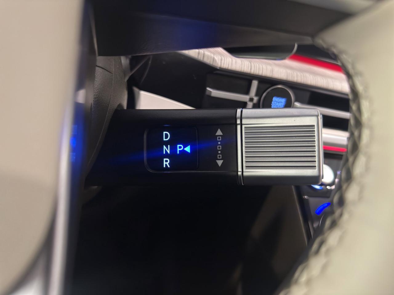 2025 Hyundai Santa Fe Ultimate Calligraphy | Reverse Cam | Heated Seats Photo