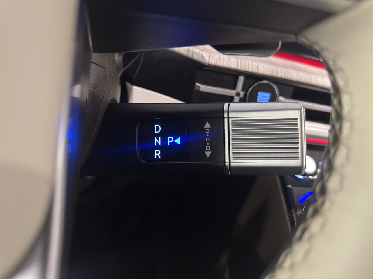 2025 Hyundai Santa Fe Ultimate Calligraphy | Reverse Cam | Heated Seats Photo