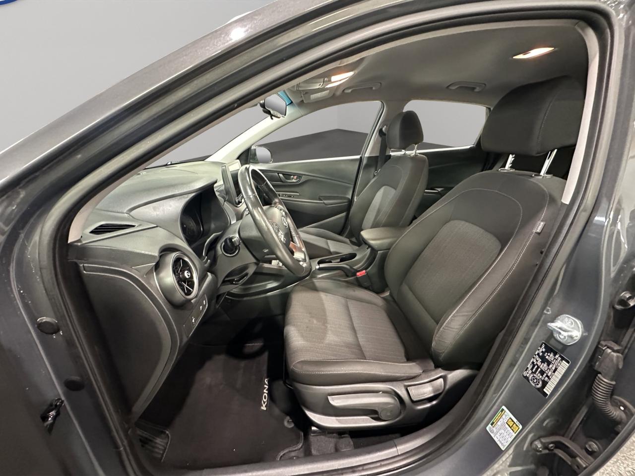 2023 Hyundai KONA Essential | Reverse Cam | Heated Seats Photo