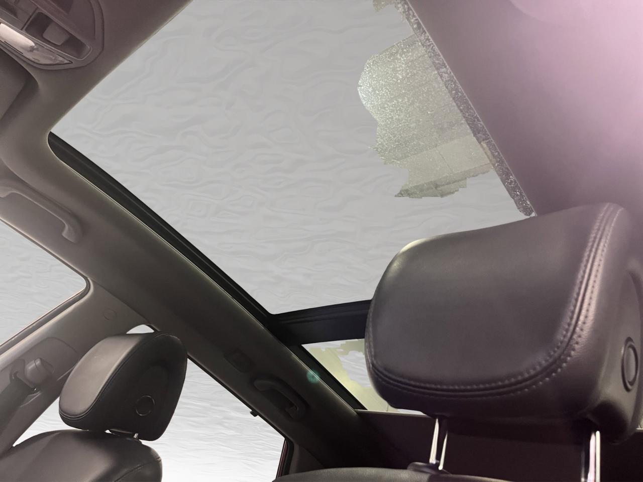 2019 Hyundai Santa Fe XL Luxury | Reverse Cam | Heated Seats Photo