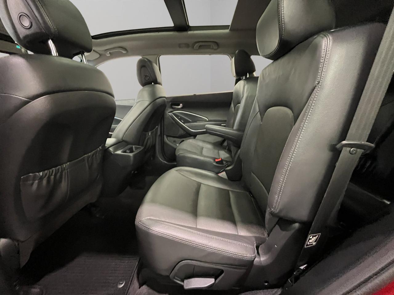 2019 Hyundai Santa Fe XL Luxury | Reverse Cam | Heated Seats Photo