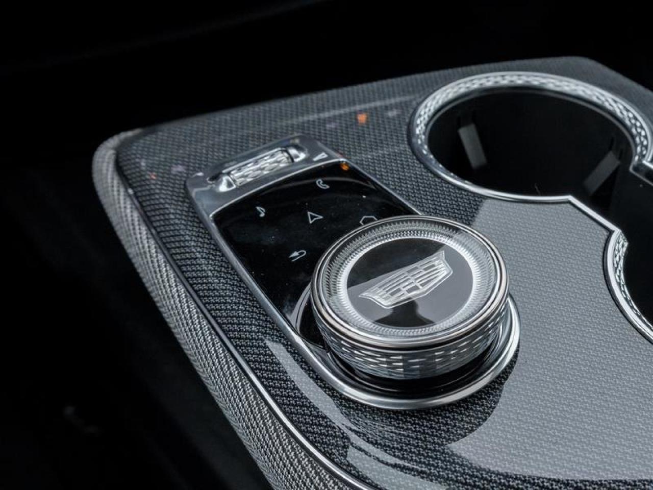 2026 Cadillac OPTIQ Premium Luxury Photo