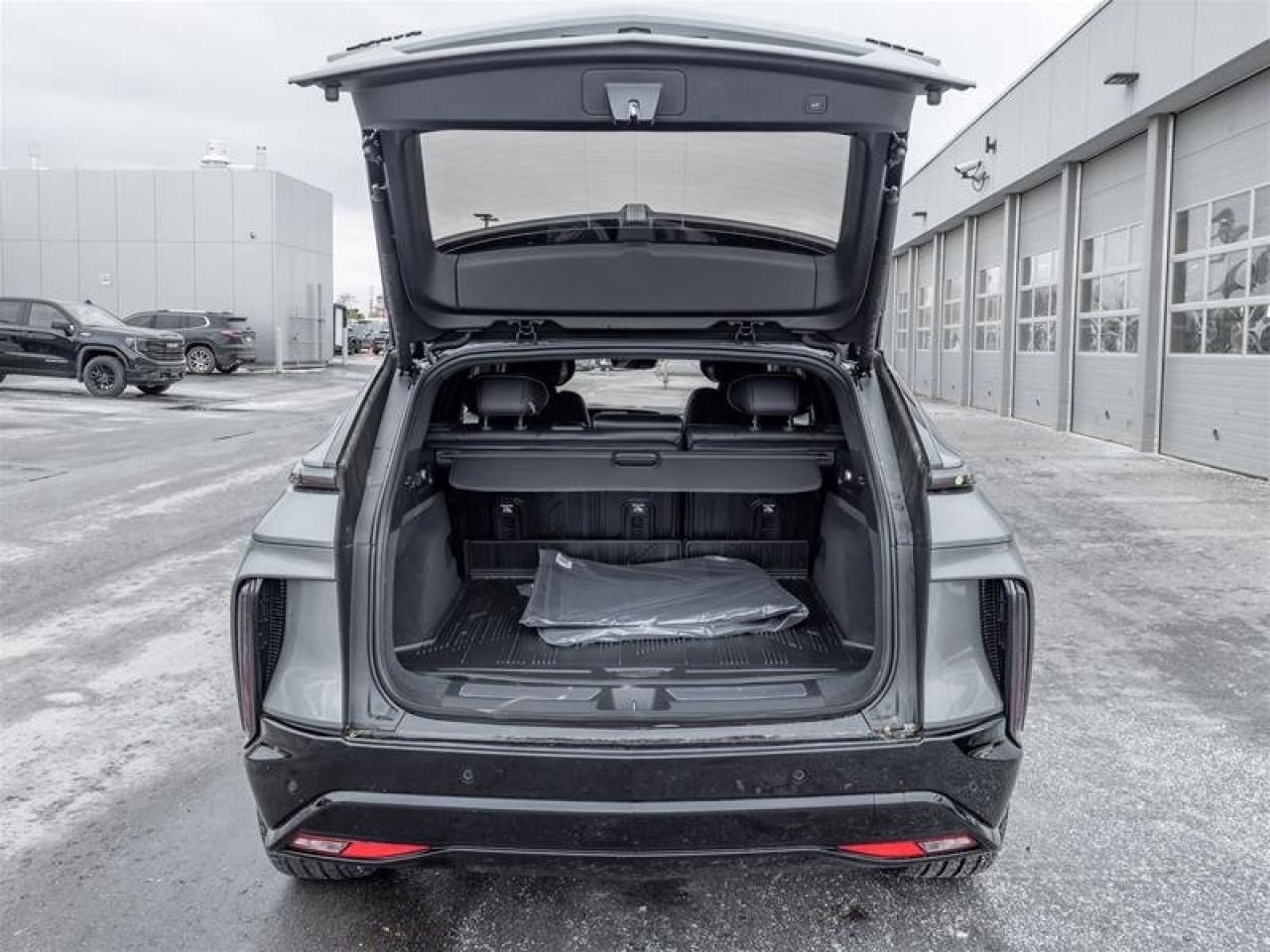 2026 Cadillac LYRIQ Signature Sport Photo