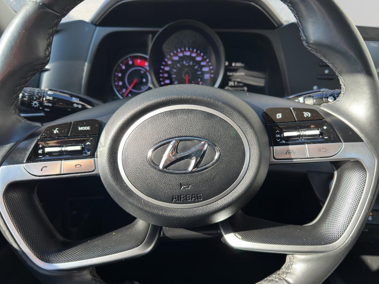 2023 Hyundai Elantra Preferred | Reverse Cam | Heated Seats Photo