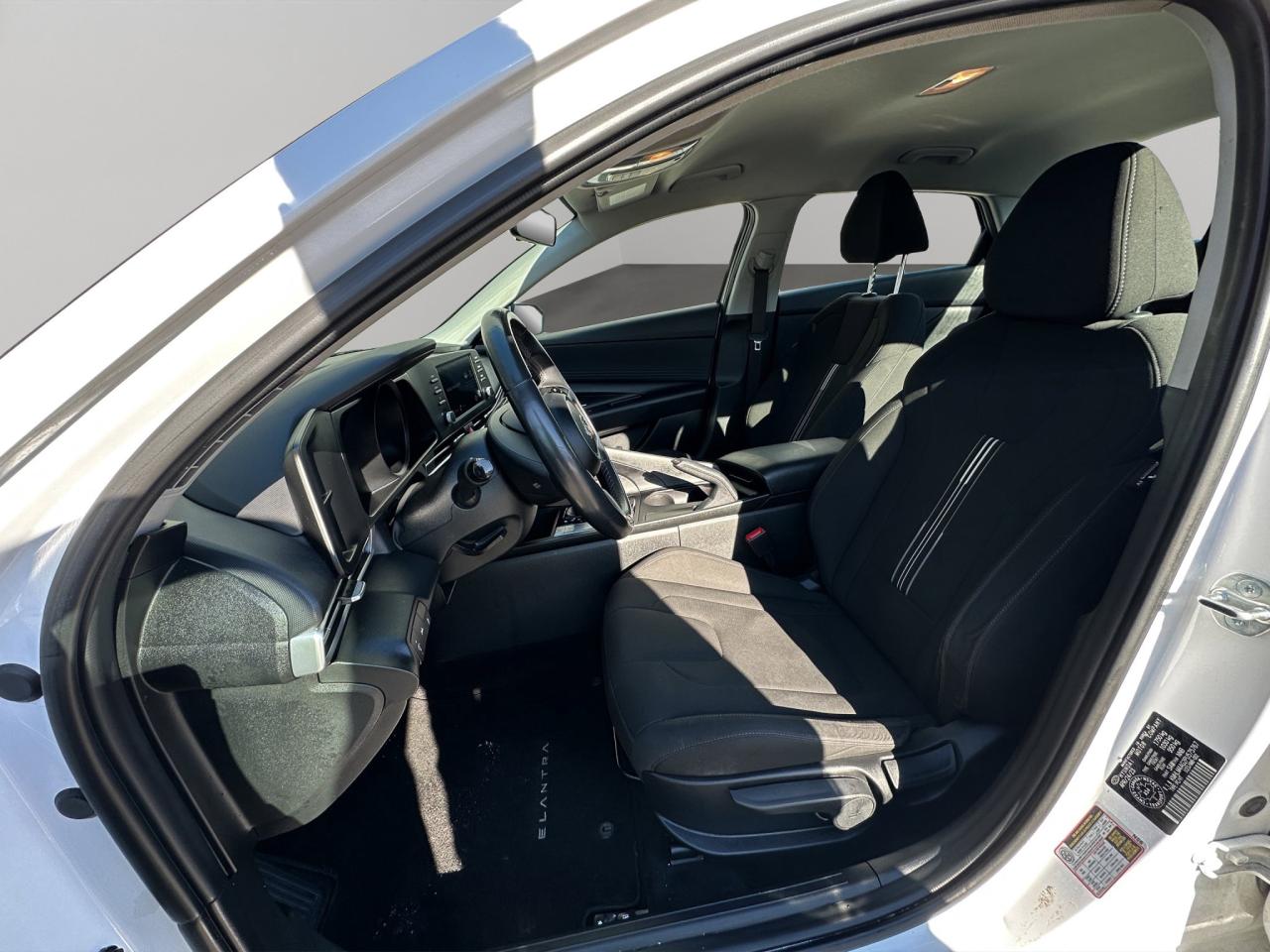 2023 Hyundai Elantra Preferred | Reverse Cam | Heated Seats Photo