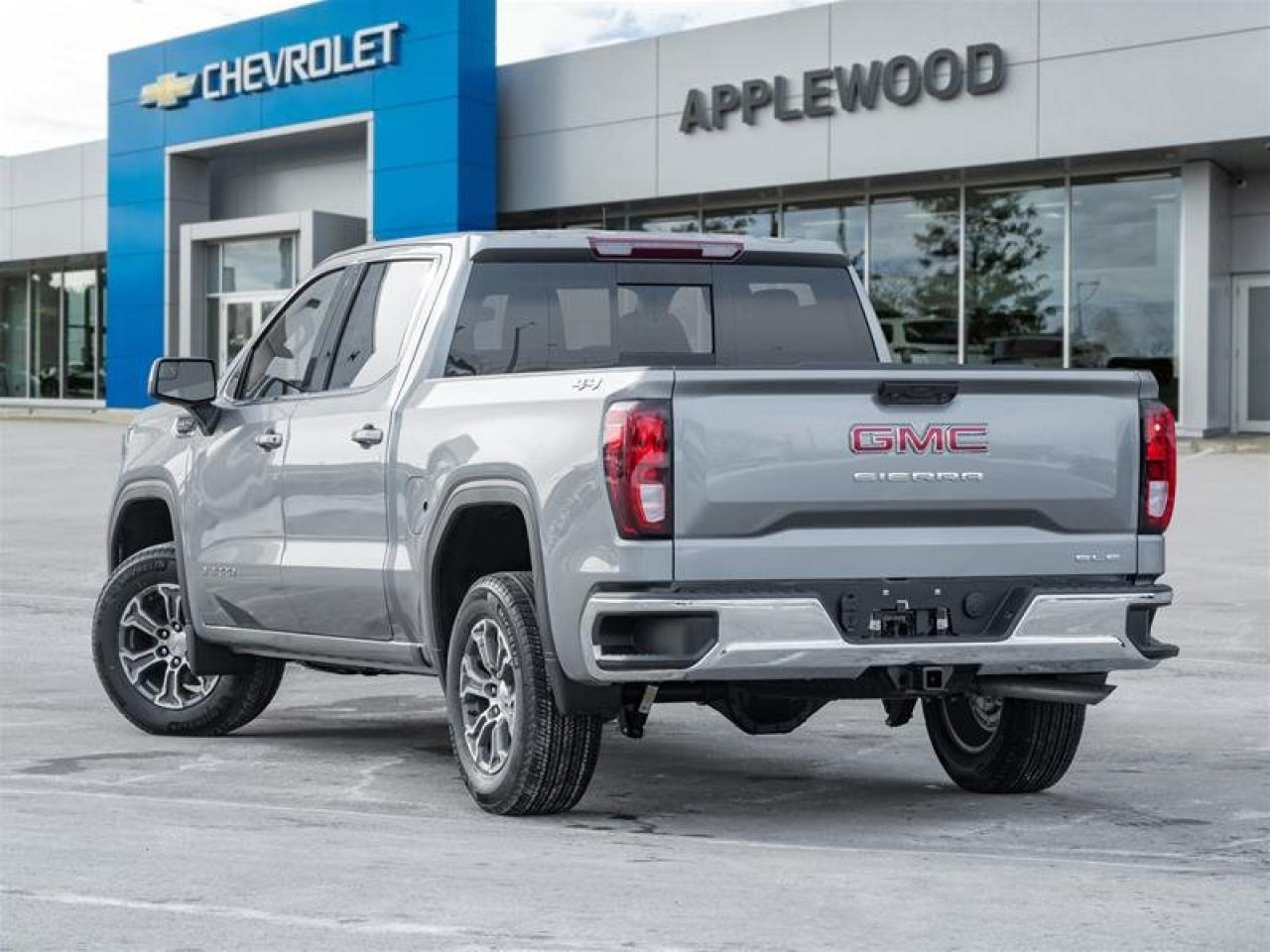 2026 GMC Sierra 1500 SLE Photo4