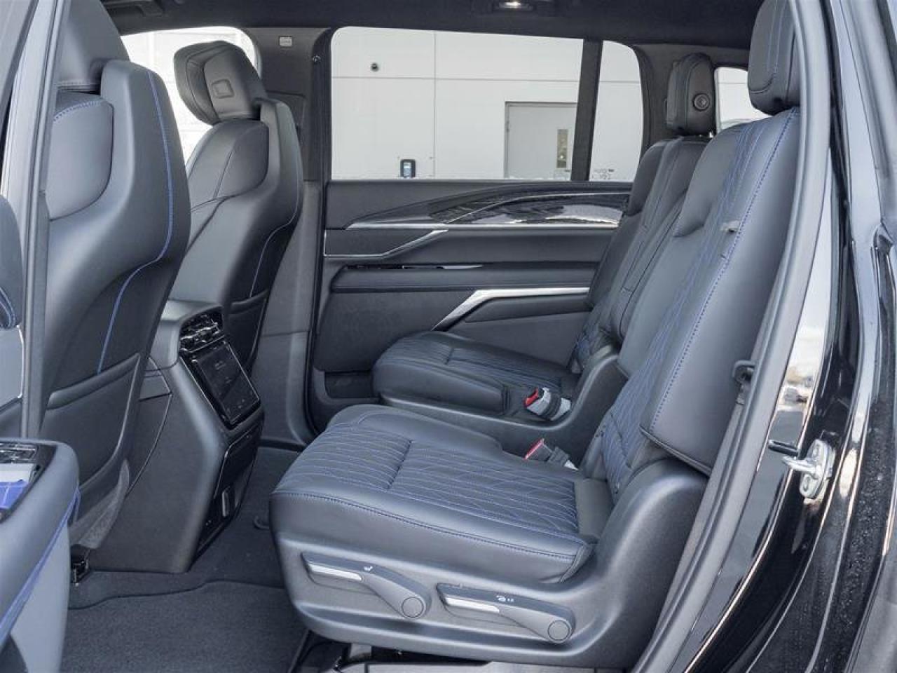 2026 Cadillac Escalade IQ Luxury Photo