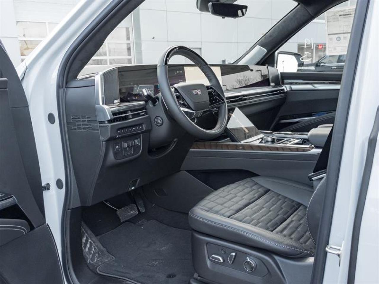 2026 Cadillac Escalade Platinum Sport Photo