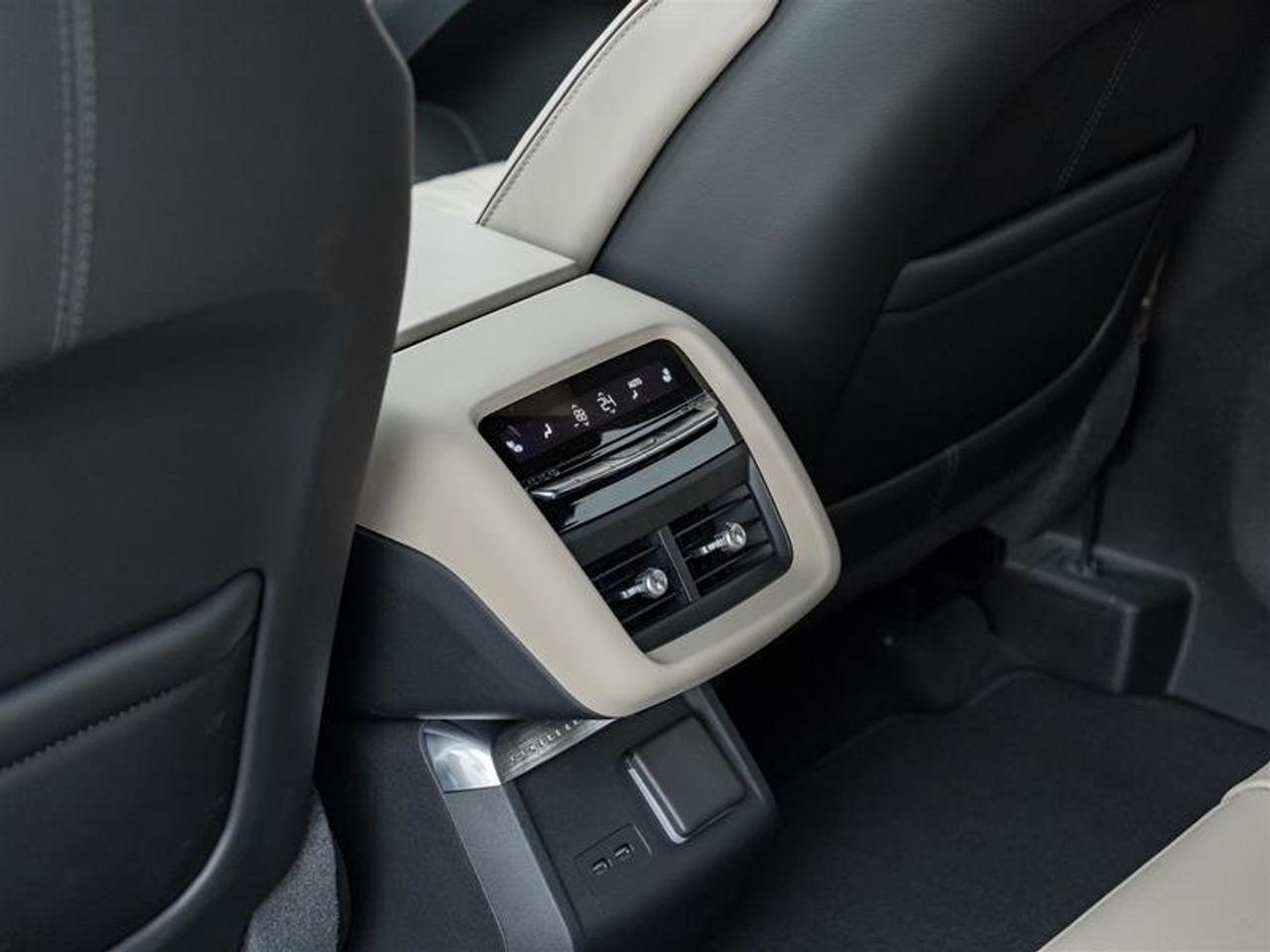 2026 Cadillac LYRIQ Signature Luxury Photo