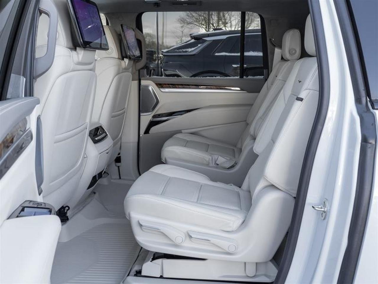 2026 Cadillac Escalade ESV Platinum Sport Photo