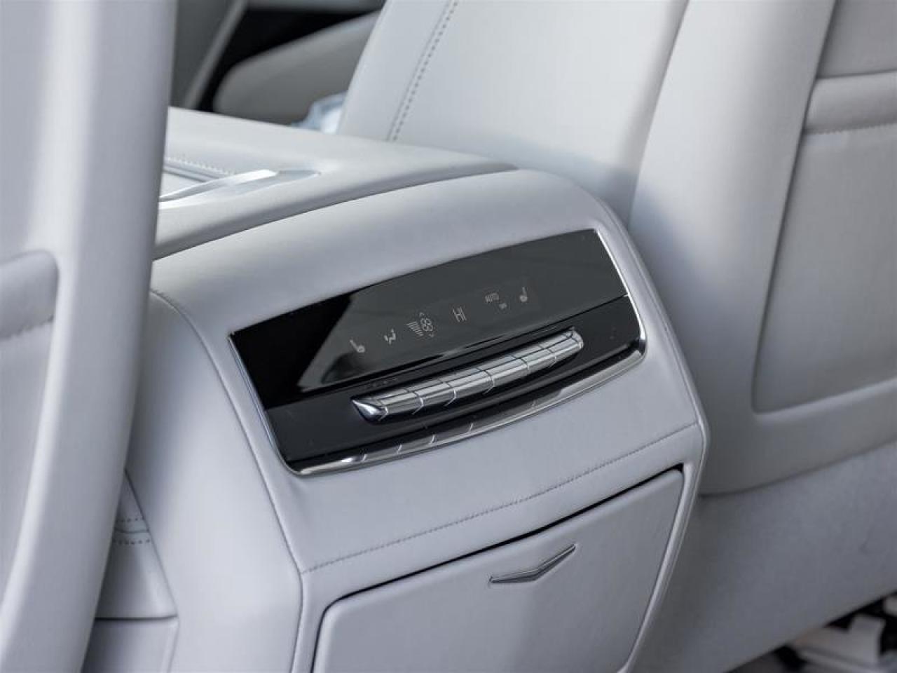 2026 Cadillac Escalade ESV Platinum Sport Photo