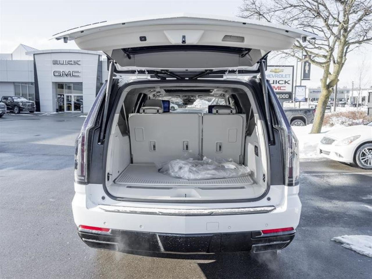 2026 Cadillac Escalade ESV Platinum Sport Photo