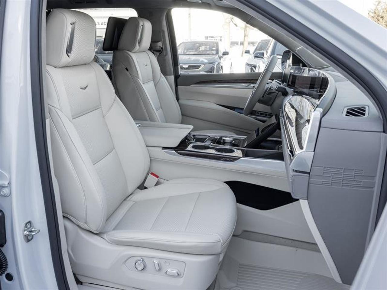 2026 Cadillac Escalade ESV Platinum Sport Photo