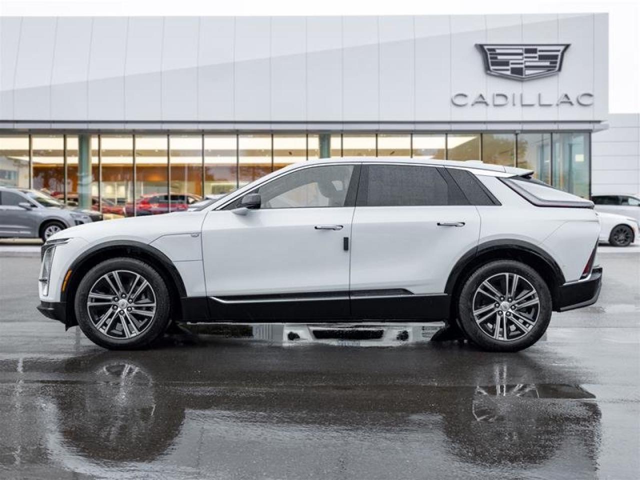 2026 Cadillac LYRIQ Luxury Photo3