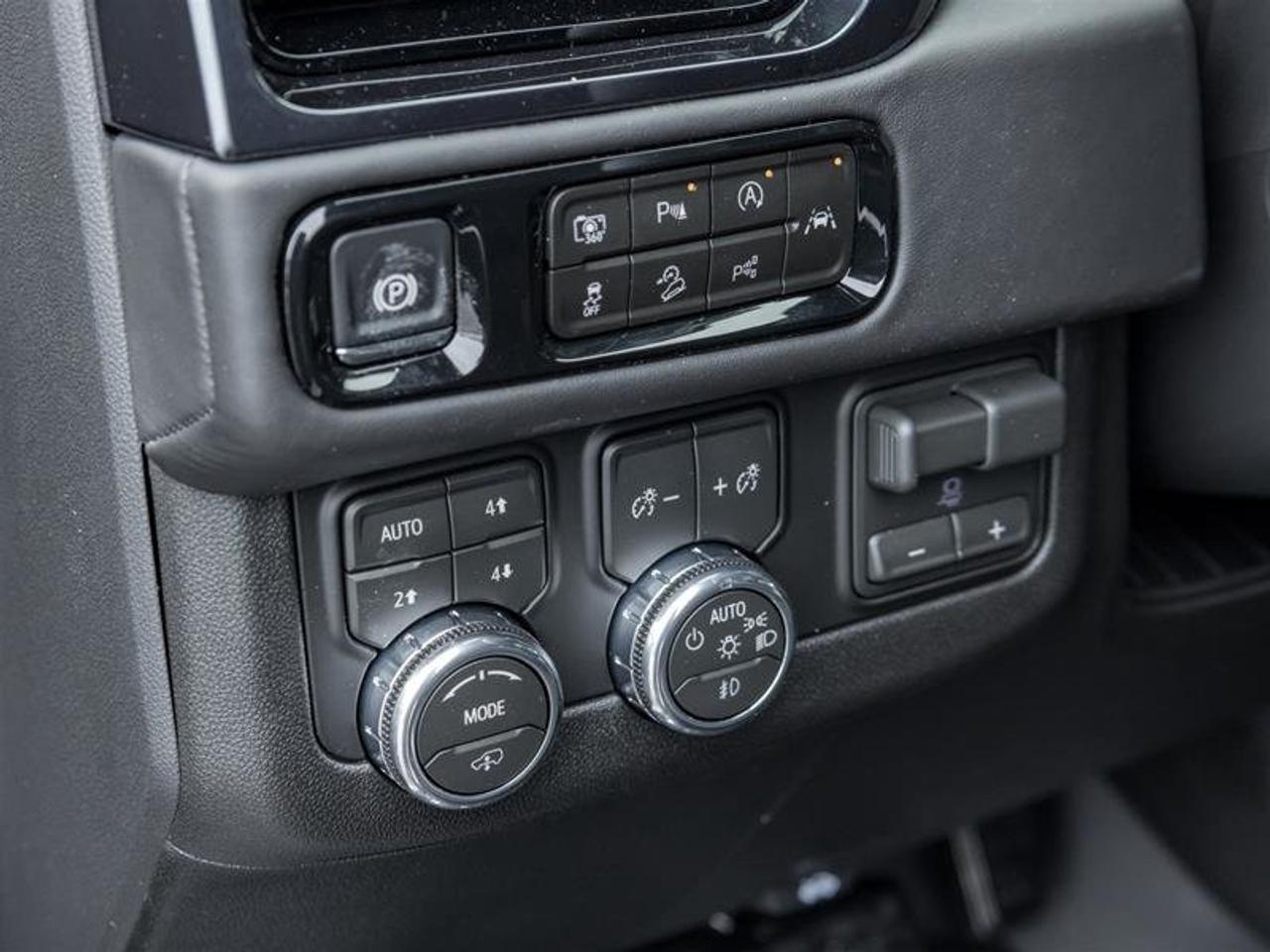 2026 GMC Yukon AT4 Ultimate Photo