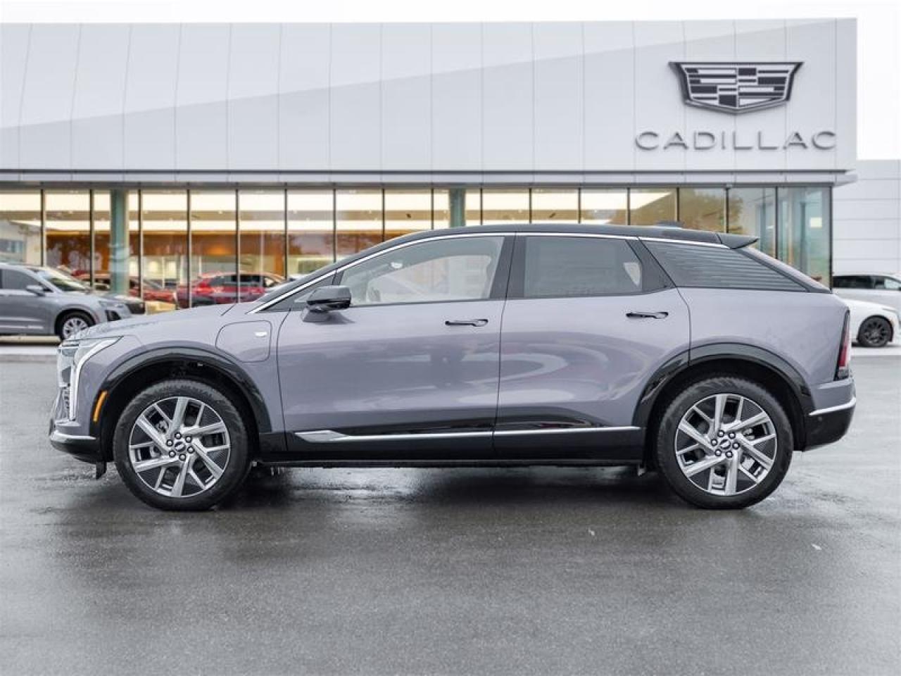 2026 Cadillac OPTIQ Luxury Photo2