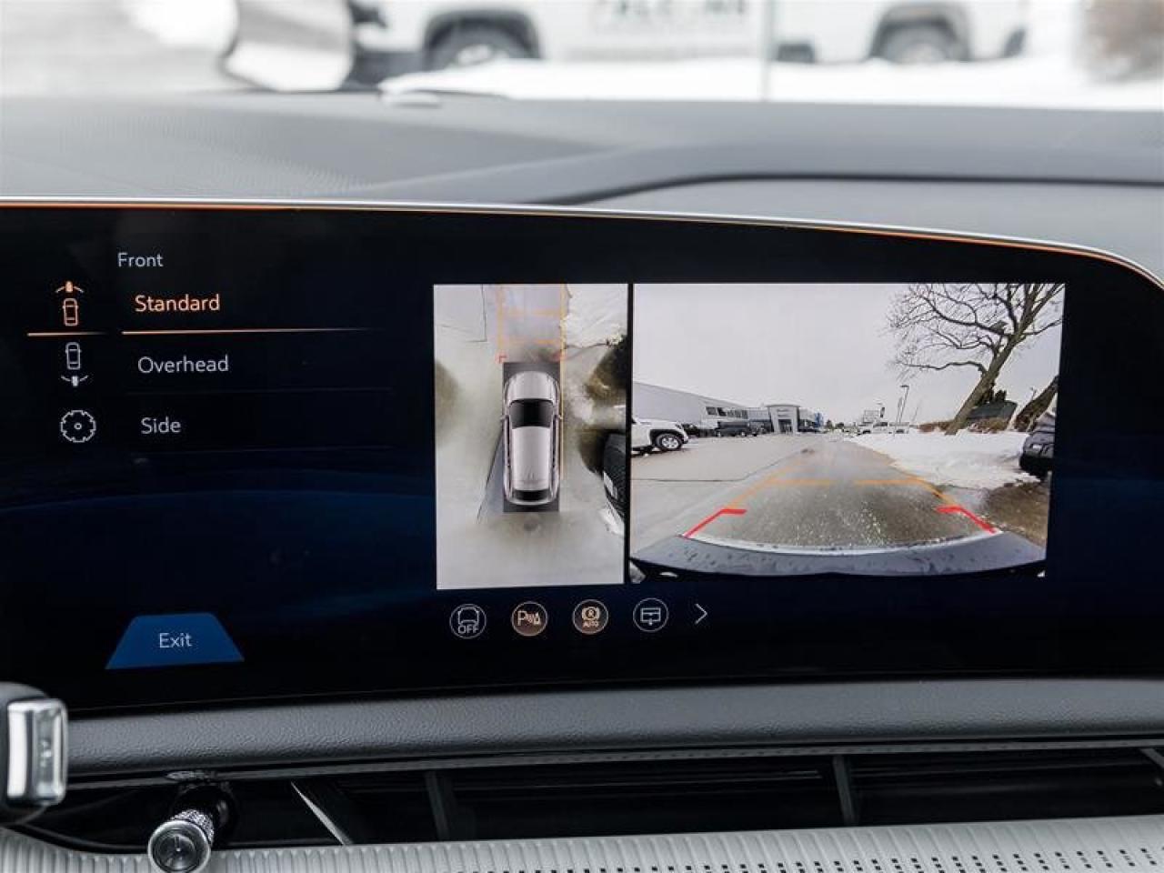 2026 Cadillac OPTIQ Luxury Photo