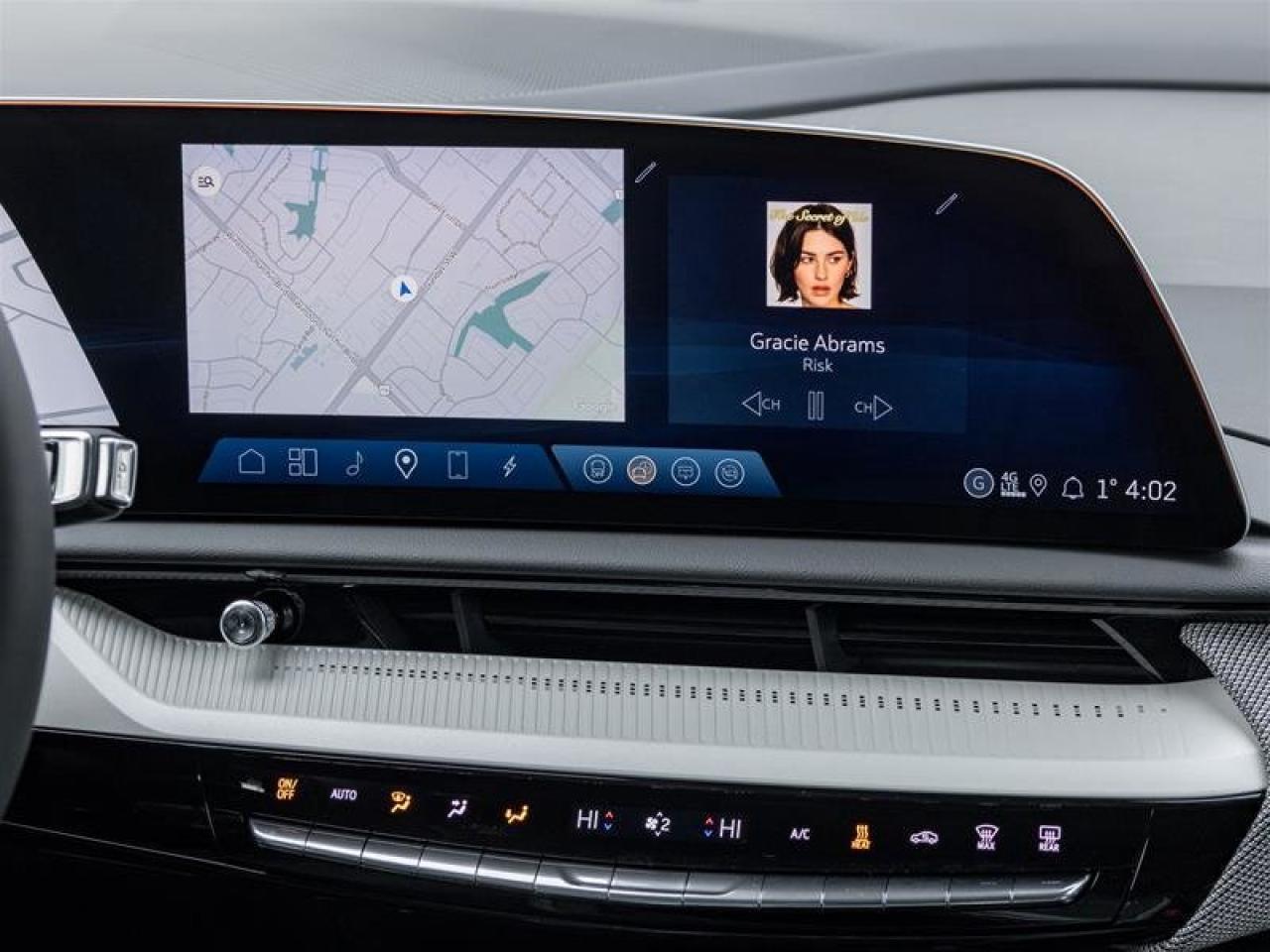 2026 Cadillac OPTIQ Luxury Photo