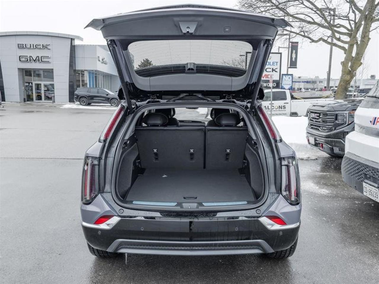 2026 Cadillac OPTIQ Luxury Photo