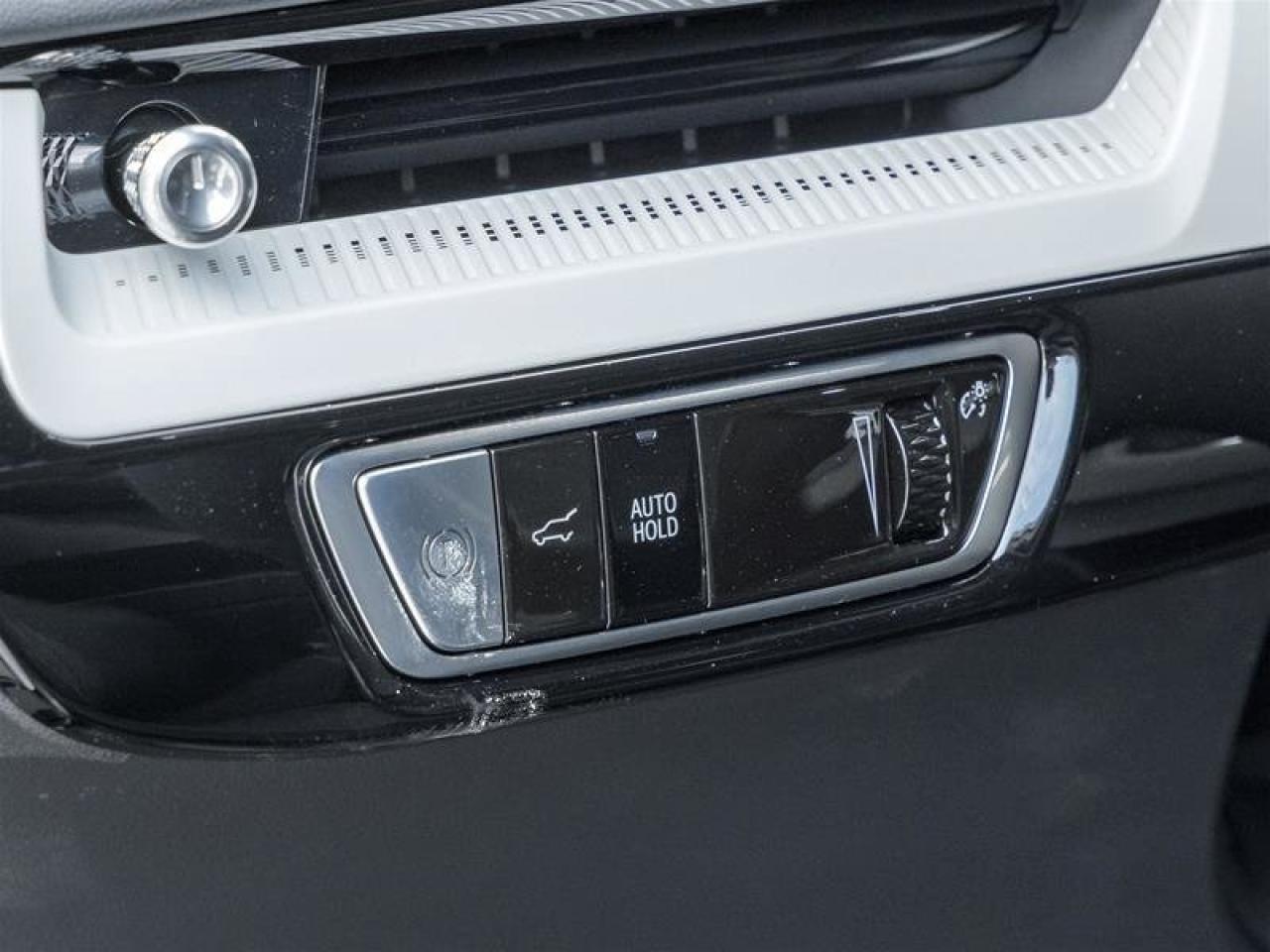 2026 Cadillac OPTIQ Luxury Photo