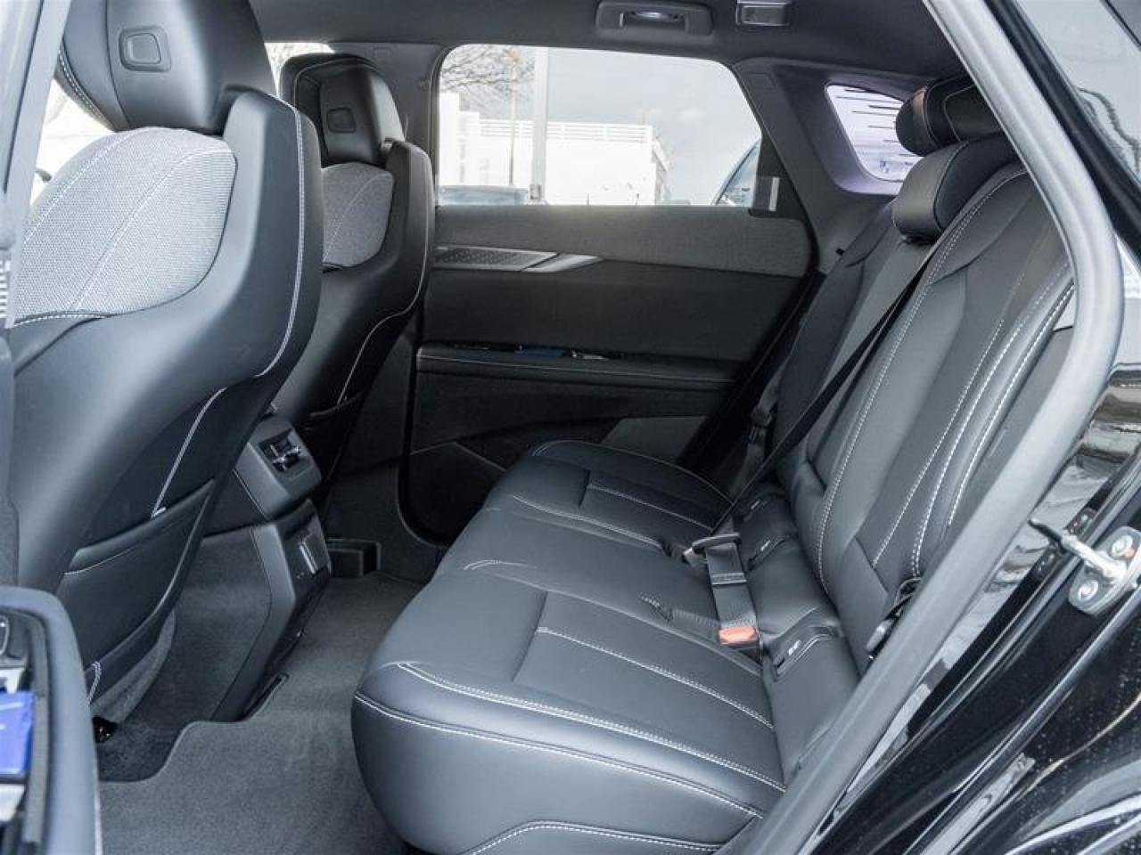 2026 Cadillac OPTIQ Luxury Photo